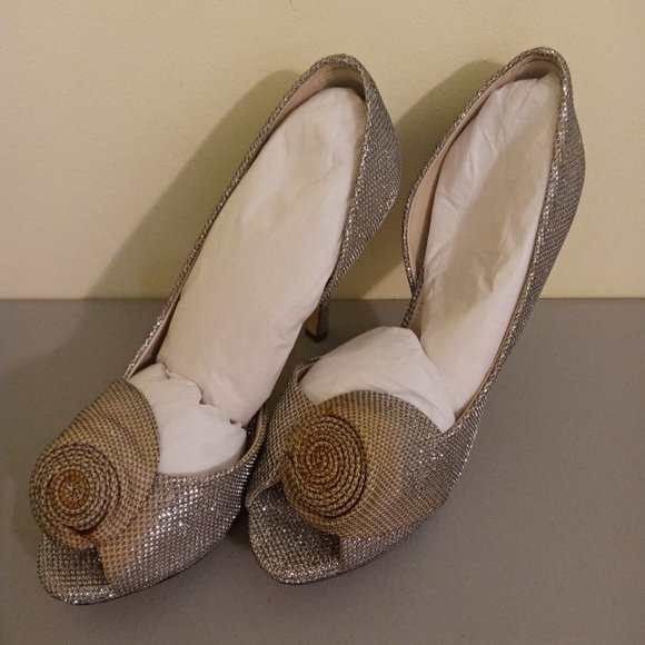 Caparros Womens Baldwin Platform Pump, Silver 7M - NEW in box (Never wor… - Picture 1 of 6